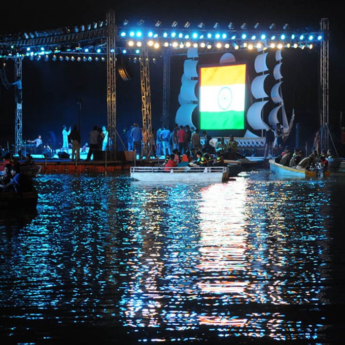 Jet-ski-Boat Drive On Parking