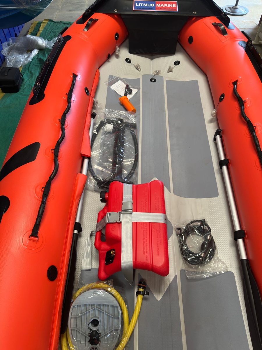 Litmus Rescue Pro 420 with supplied kit and accessories